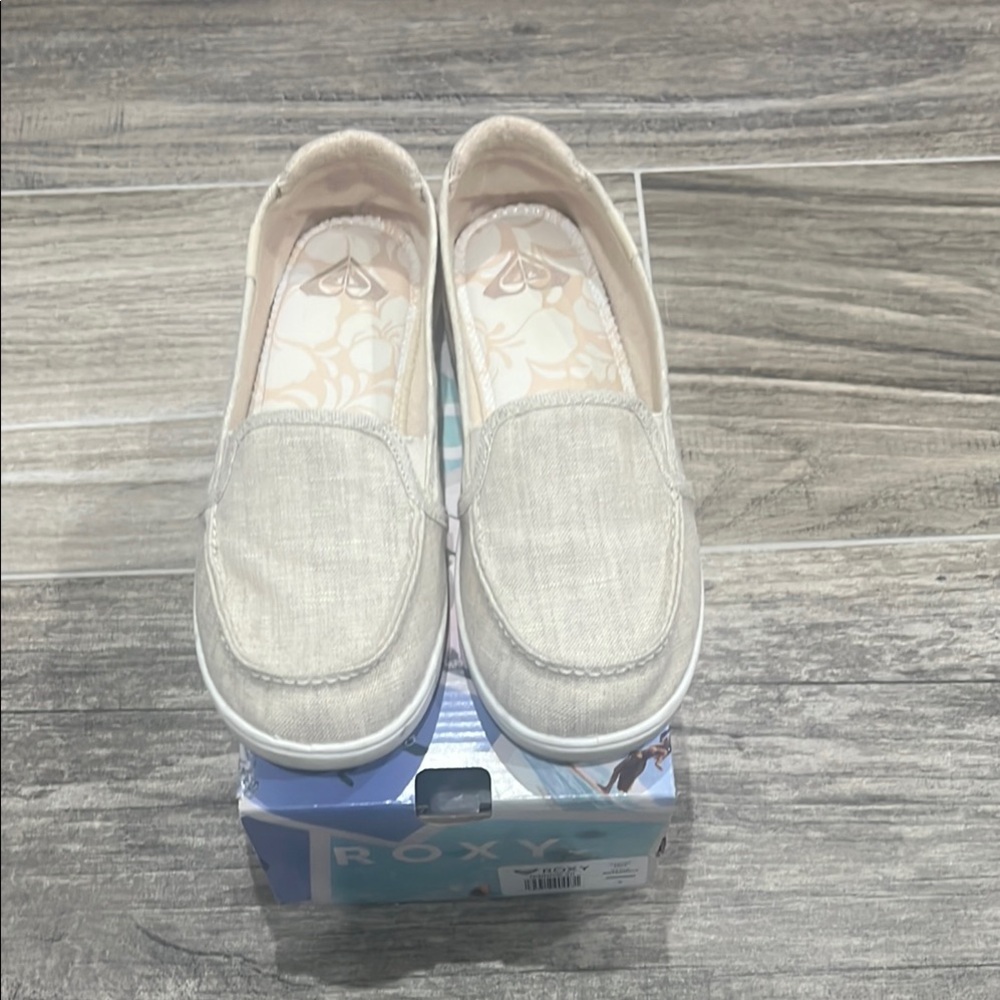 Roxy Womens Slip-On Shoes - Cream
